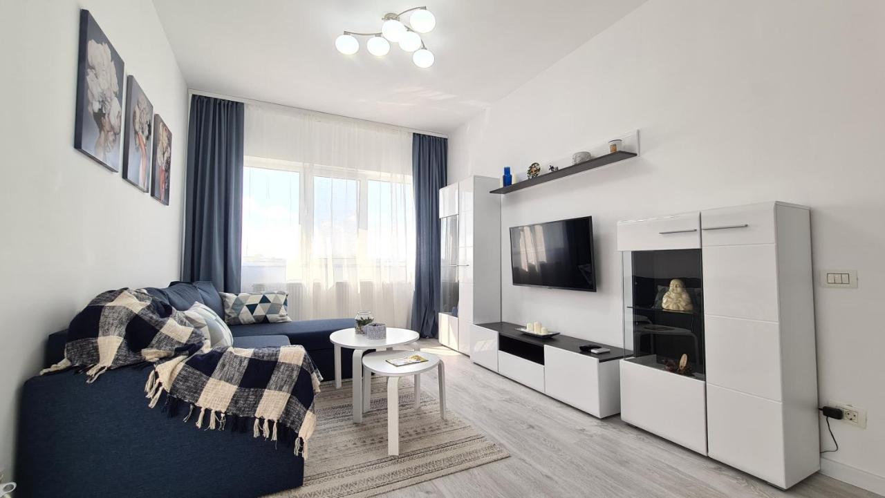 Bright Stylish Apartment In Pitesti ピテシュティ エクステリア 写真